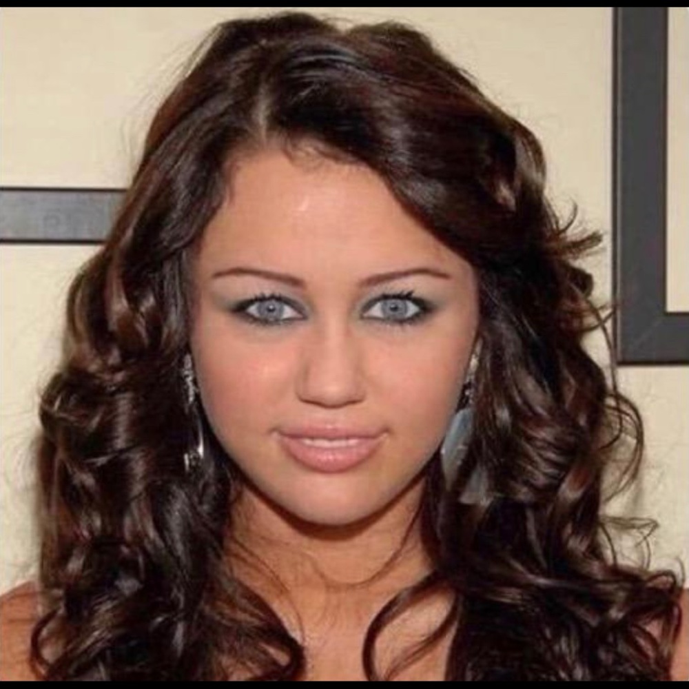 Meet your Posher, Ella